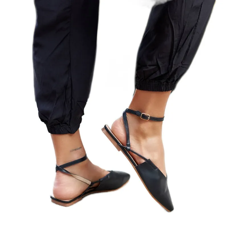 Ballerines noires à talon ouvert de Lazzaro le noir