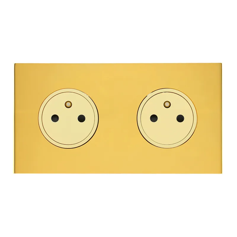 Double prise de courant 2P+T 16A 250V or miroir Art d'Arnould univers Epure 67732 par Legrand