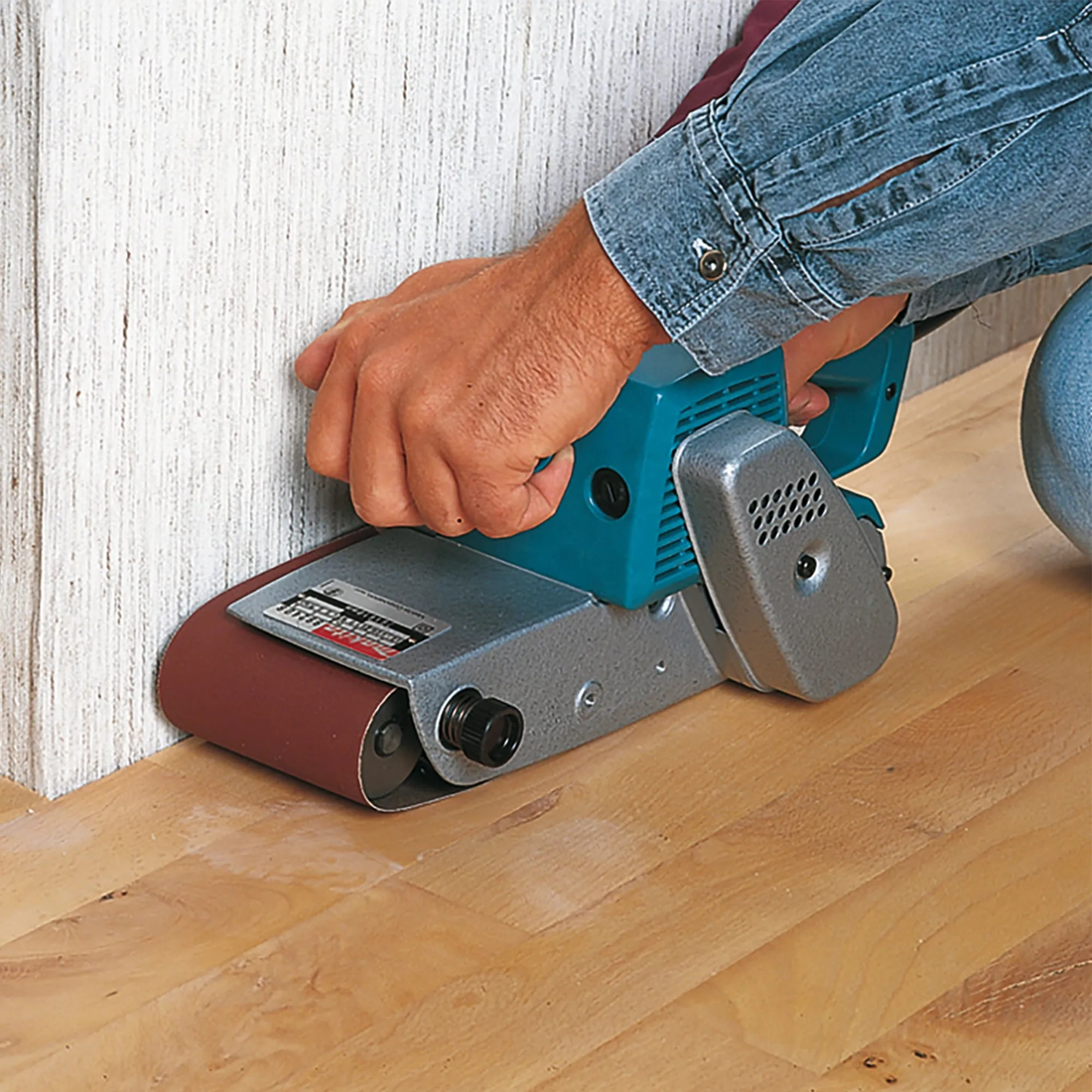 Ponceuse Makita 9924DB 850W
