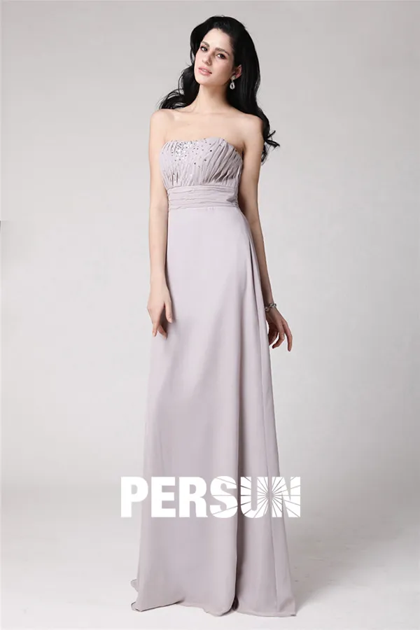 Robe bustier longue ornée de paillettes au niveau de la poitrine